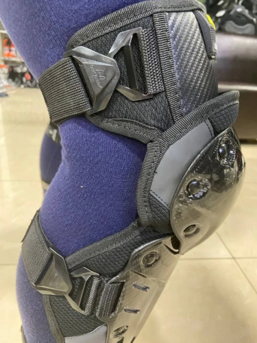 Ones Again Наколенники Carbon Fiber Force в Липецке